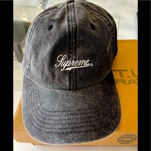 Supreme - Buckle Hat